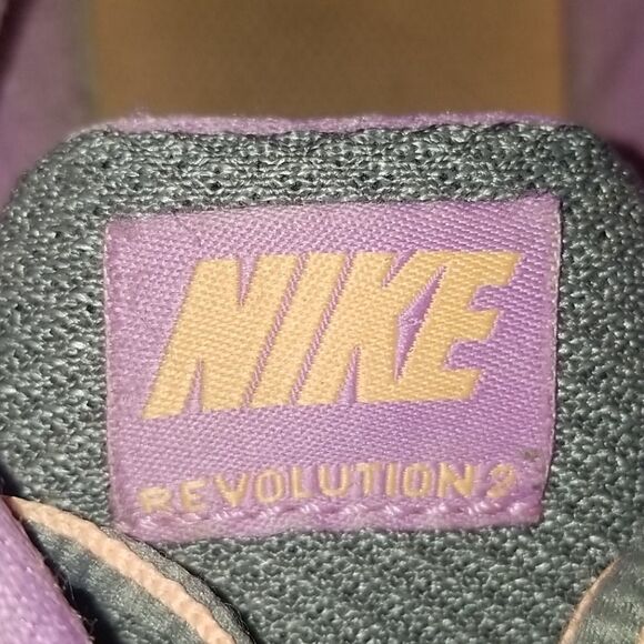 NIKE WOMENS REVOLUTION 2 RUNNING SHOES - Picture 8 of 9